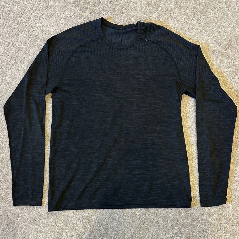 lululemon athletica Dark Gray/Charcoal Long Sleeve Shirt Men’s S